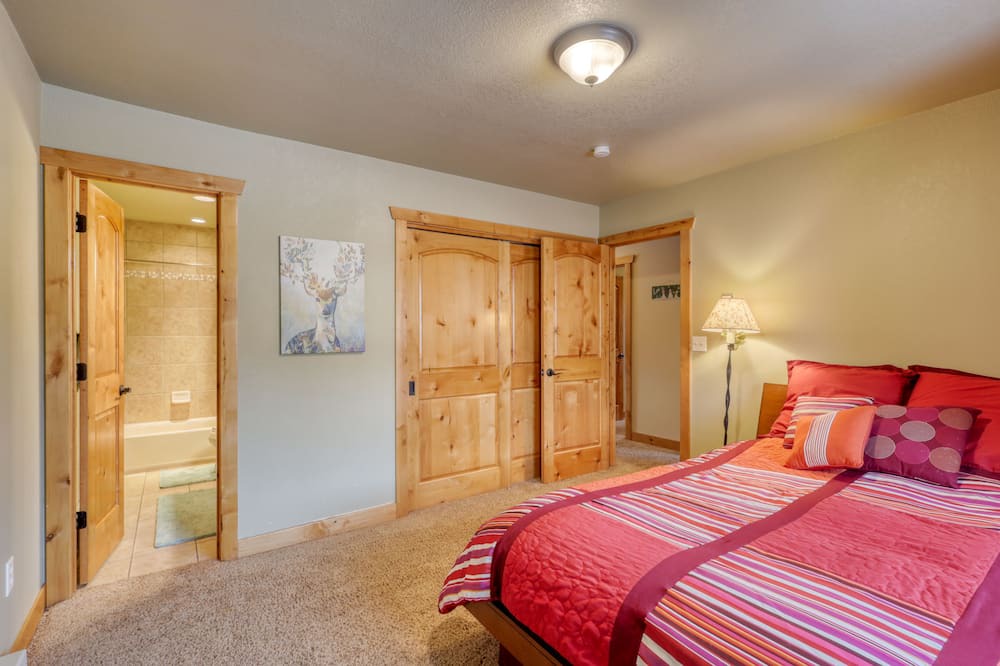 Photo of Bedroom in Fraser