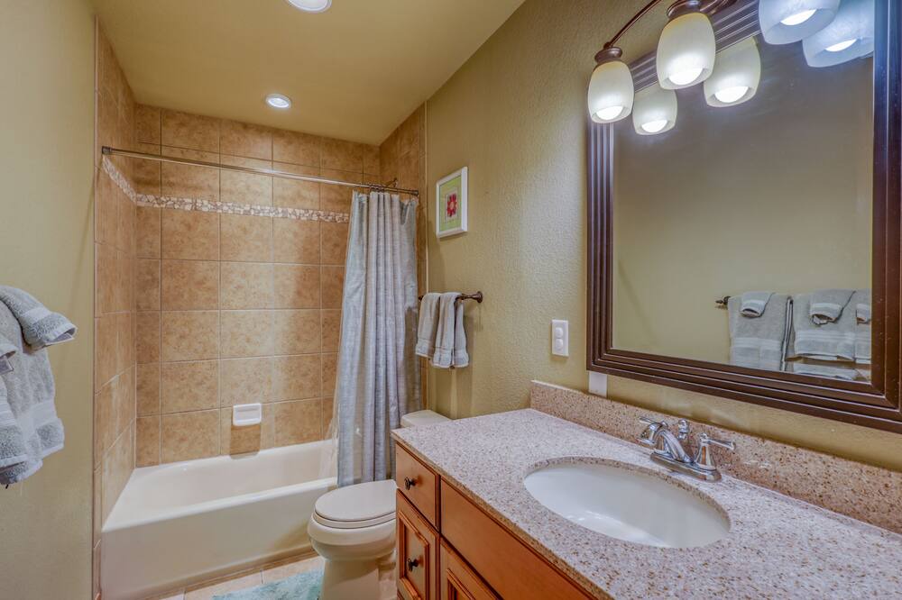 Photo of Bathroom in Fraser