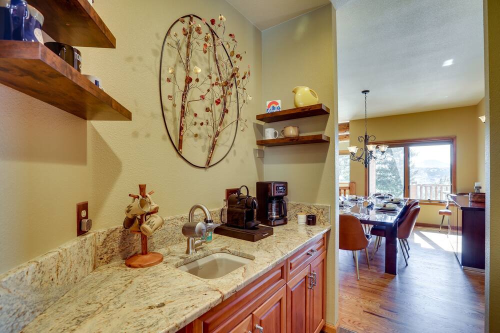 Photo of Kitchen in Hangen Ranch And M and B