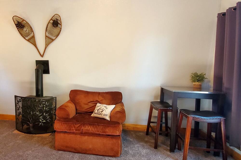 Photo of Livingroom in Shadow Mountain
