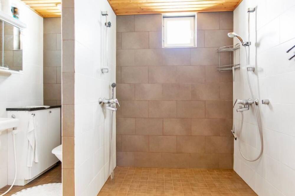 Photo of Bathroom in Aanekoski