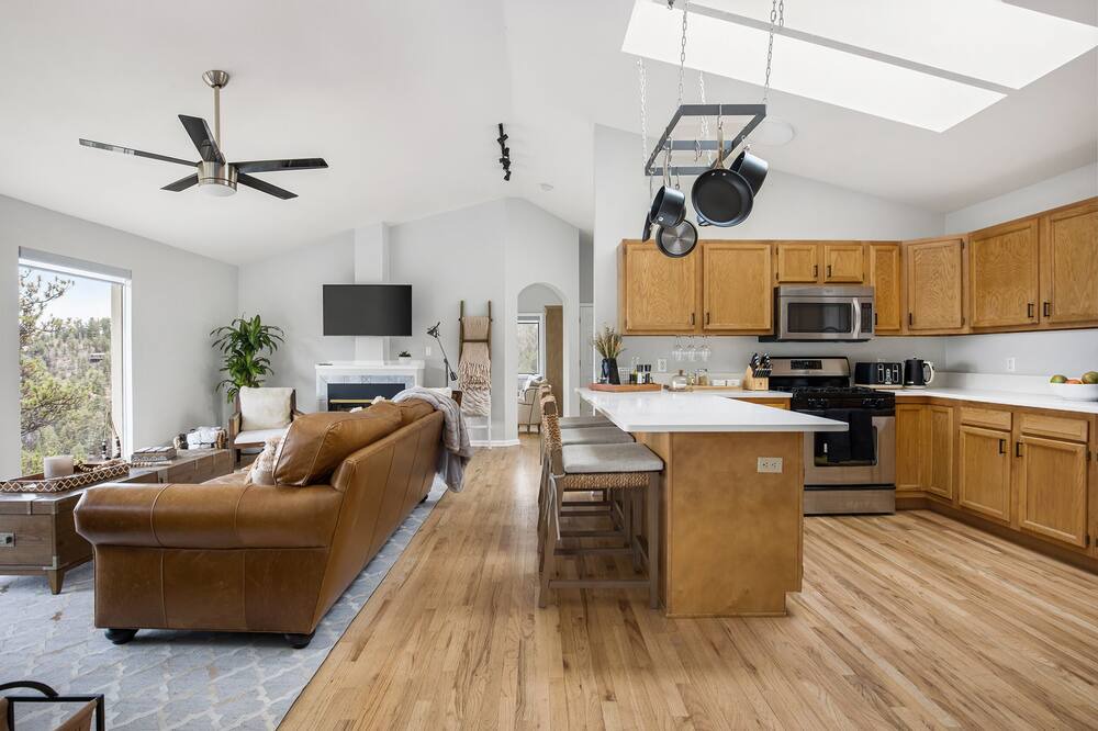 Photo of Kitchen in Richmond Hill Corridor