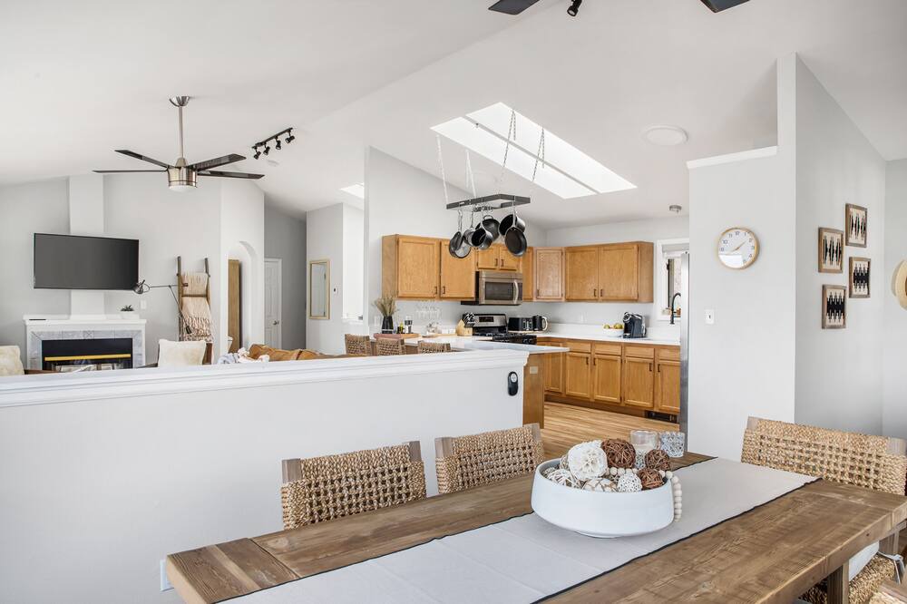 Photo of Kitchen in Richmond Hill Corridor