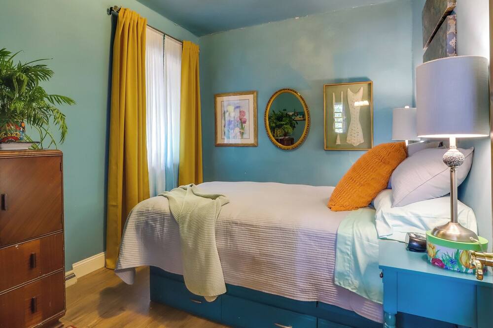 Photo of Bedroom in Sunnyside