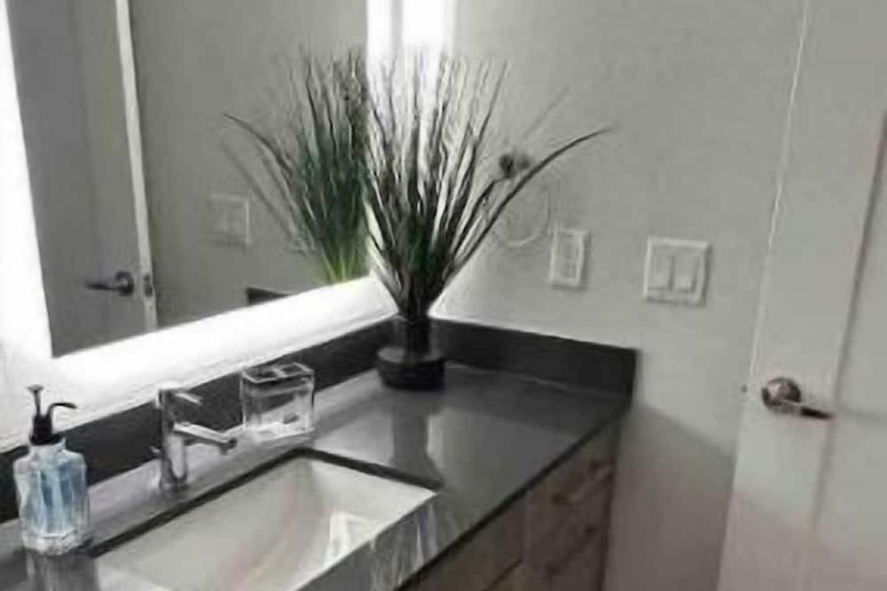 Photo of Bathroom in Stapleton
