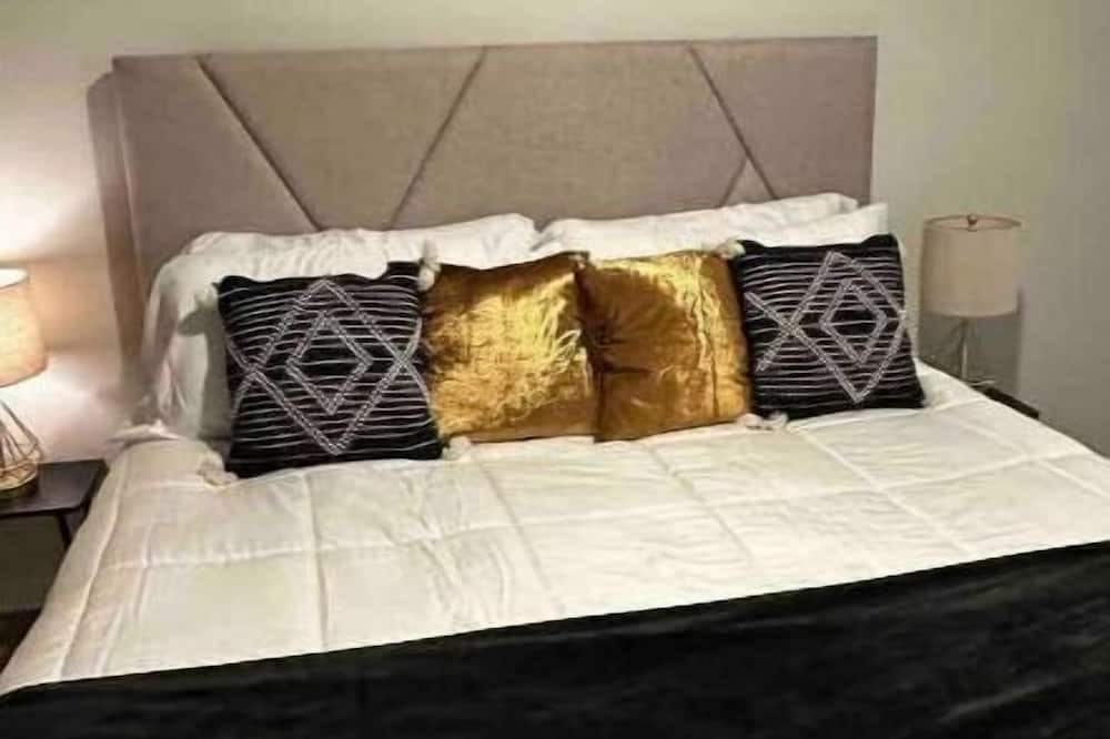 Photo of Bedroom in Stapleton