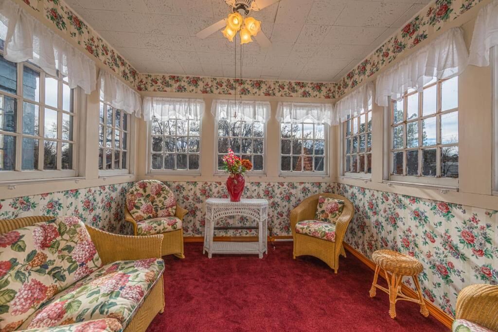Photo of Livingroom in Pueblo