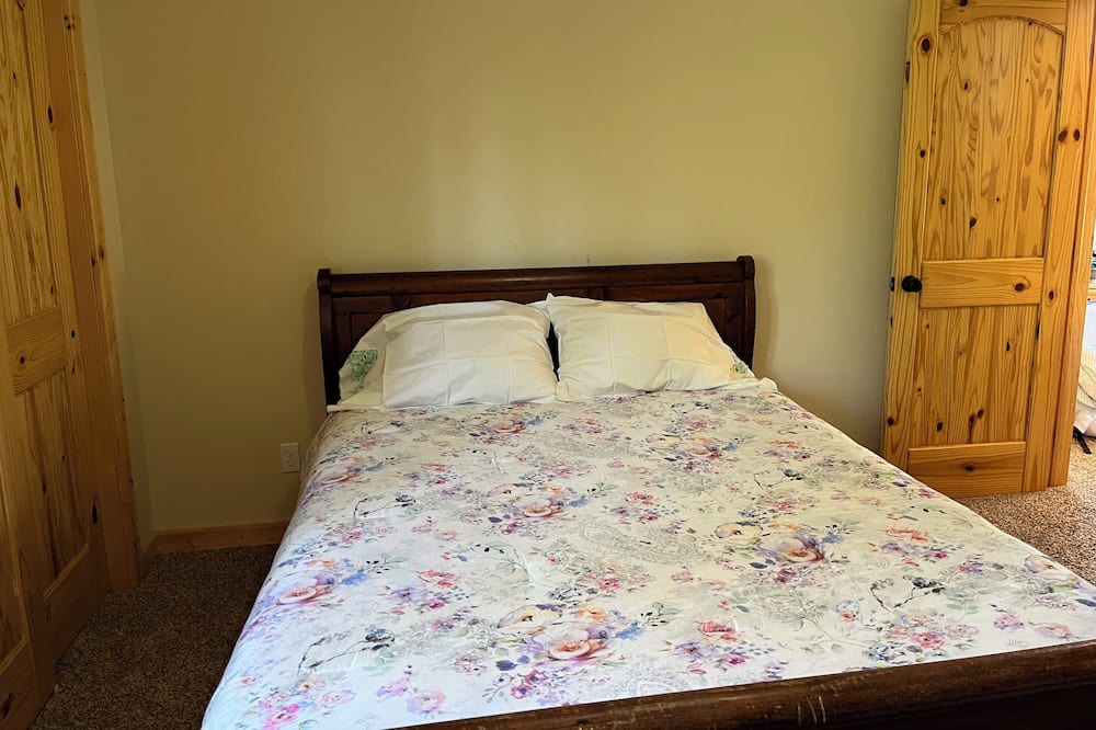 Photo of Bedroom in Indian Mountain
