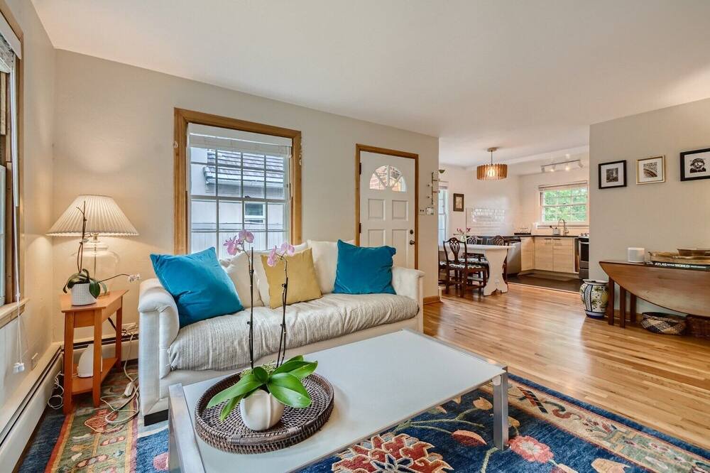 Photo of Livingroom in Cherry Creek