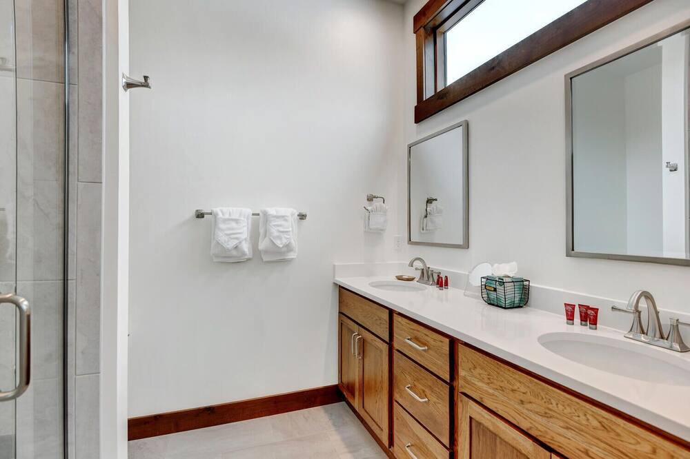 Photo of Bathroom in Fraser