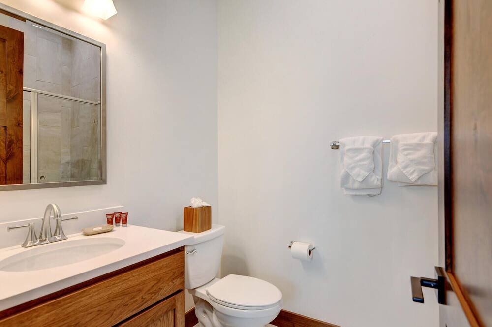 Photo of Bathroom in Fraser