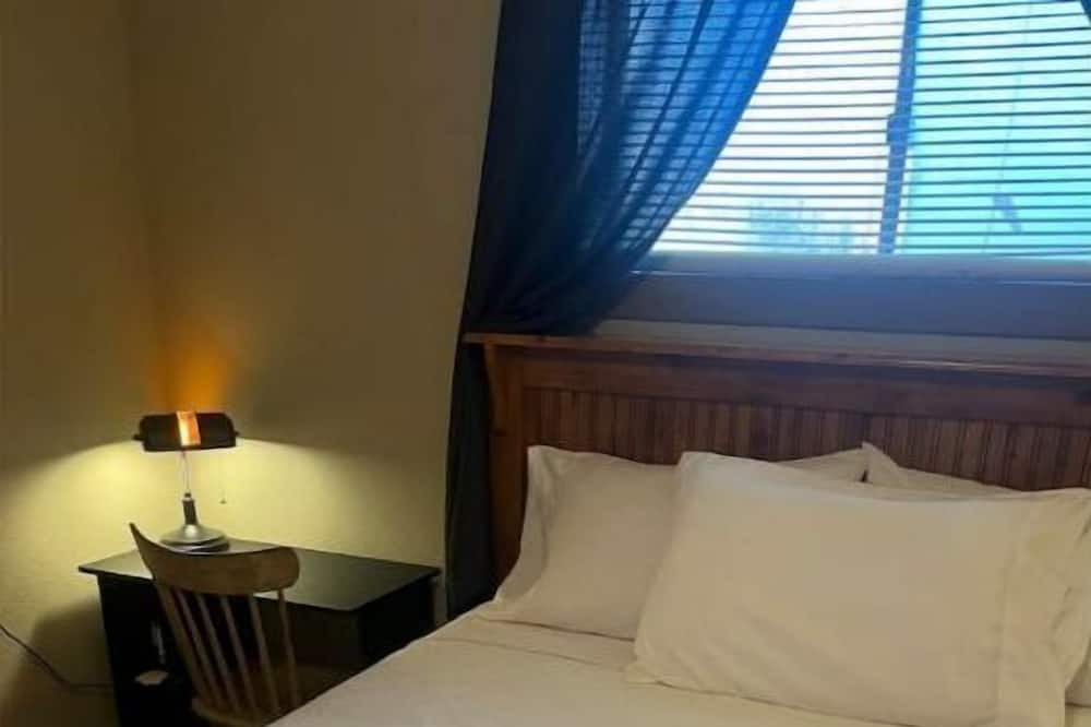 Photo of Bedroom in Colorado Springs