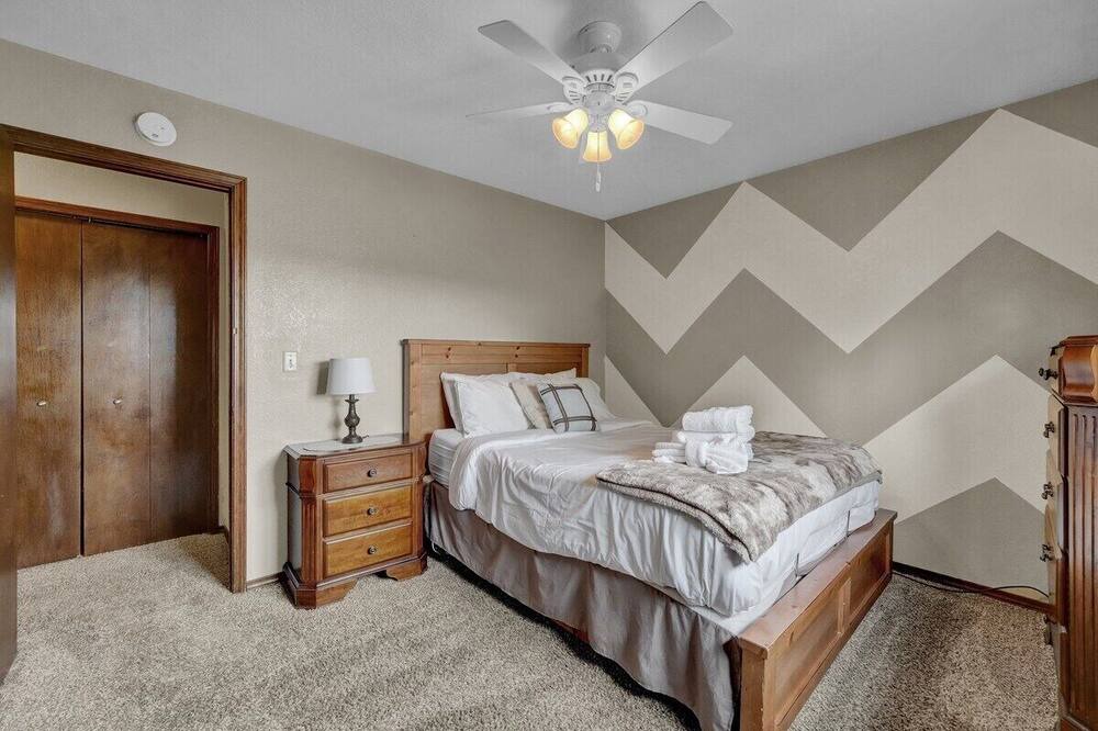 Photo of Bedroom in Northeast Colorado Springs