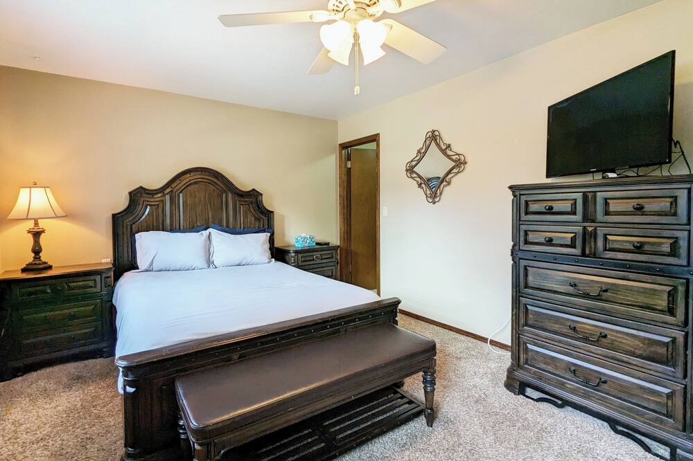 Photo of Bedroom in Northeast Colorado Springs