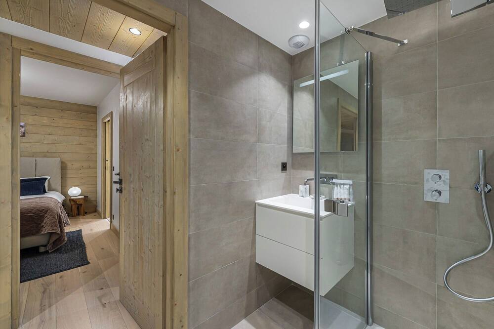Photo of Bathroom in Meribel