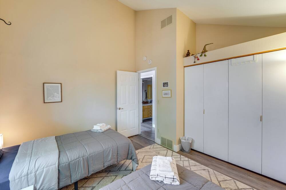 Photo of Bedroom in Wonderland Hills