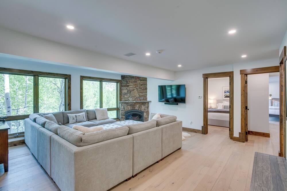 Photo of Livingroom in Intermountain