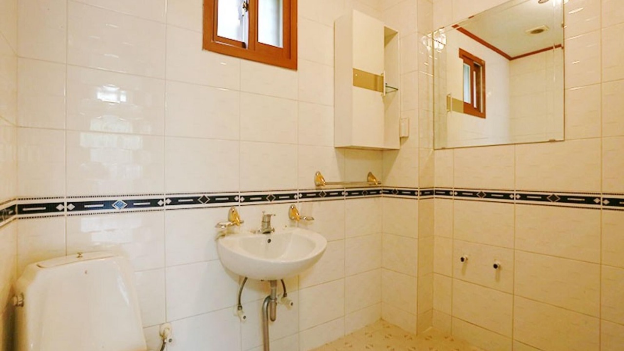 Photo of Bedroom in Seojong