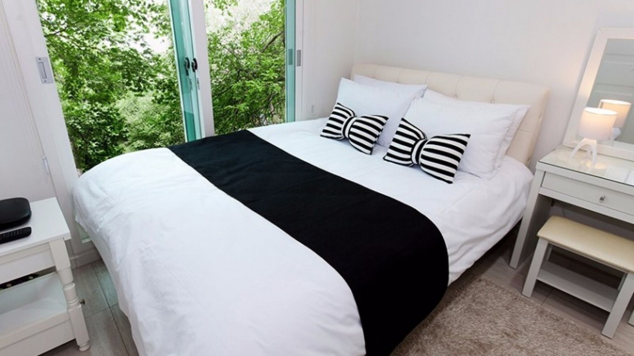 Photo of Bedroom in Buk