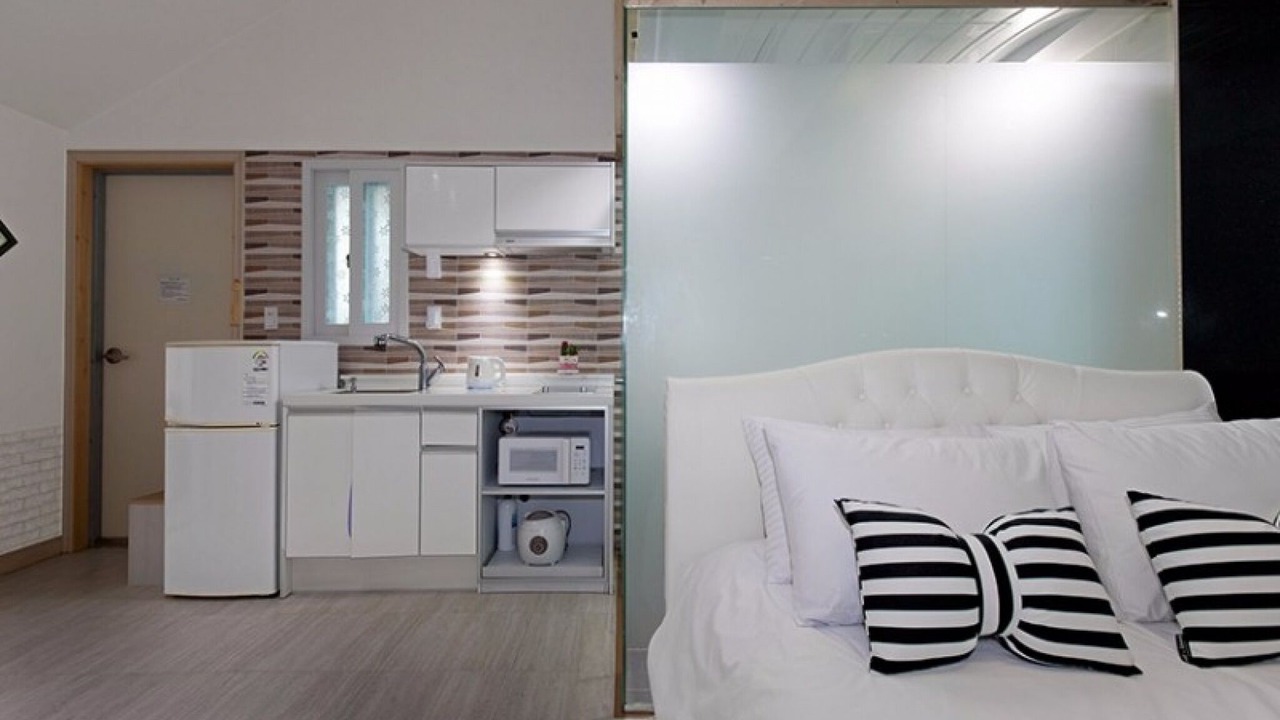 Photo of Bedroom in Buk