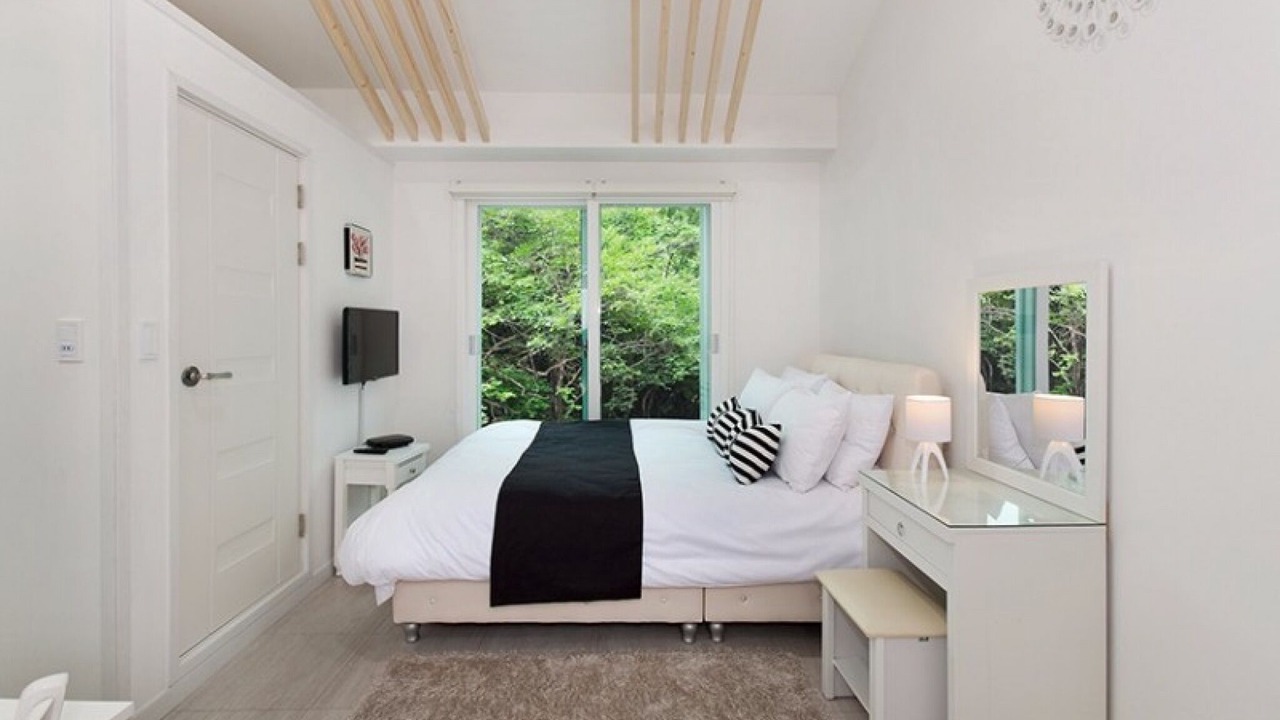 Photo of Bedroom in Buk