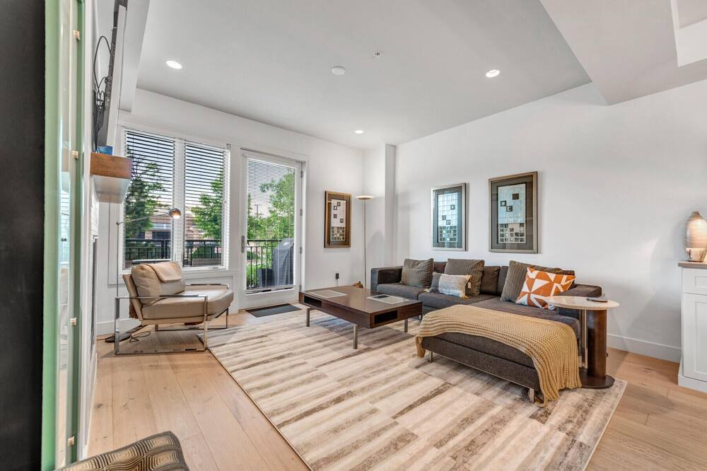 Photo of Livingroom in Central Boulder