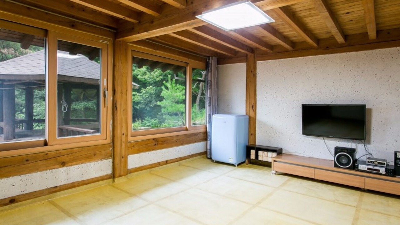 Photo of Bedroom in Suju