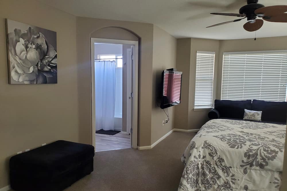 Photo of Bedroom in The Pinery