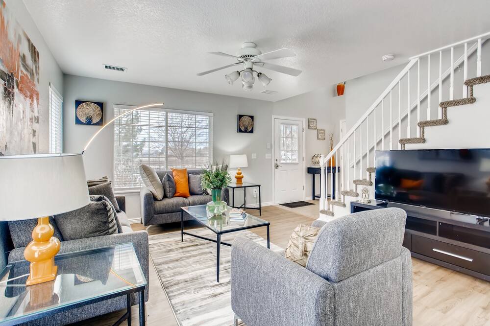 Photo of Livingroom in Green Valley Ranch