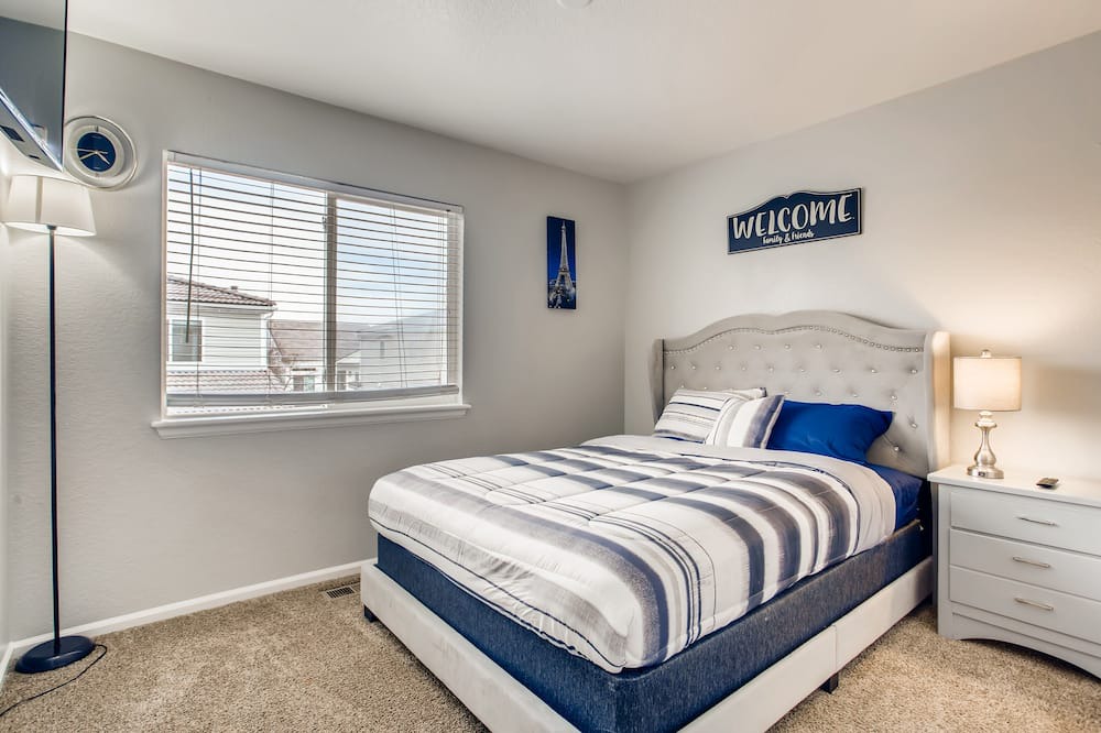 Photo of Bedroom in Green Valley Ranch