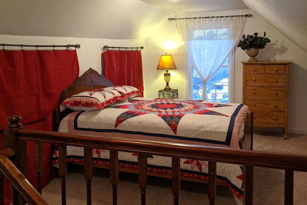Photo of Bedroom in Victor