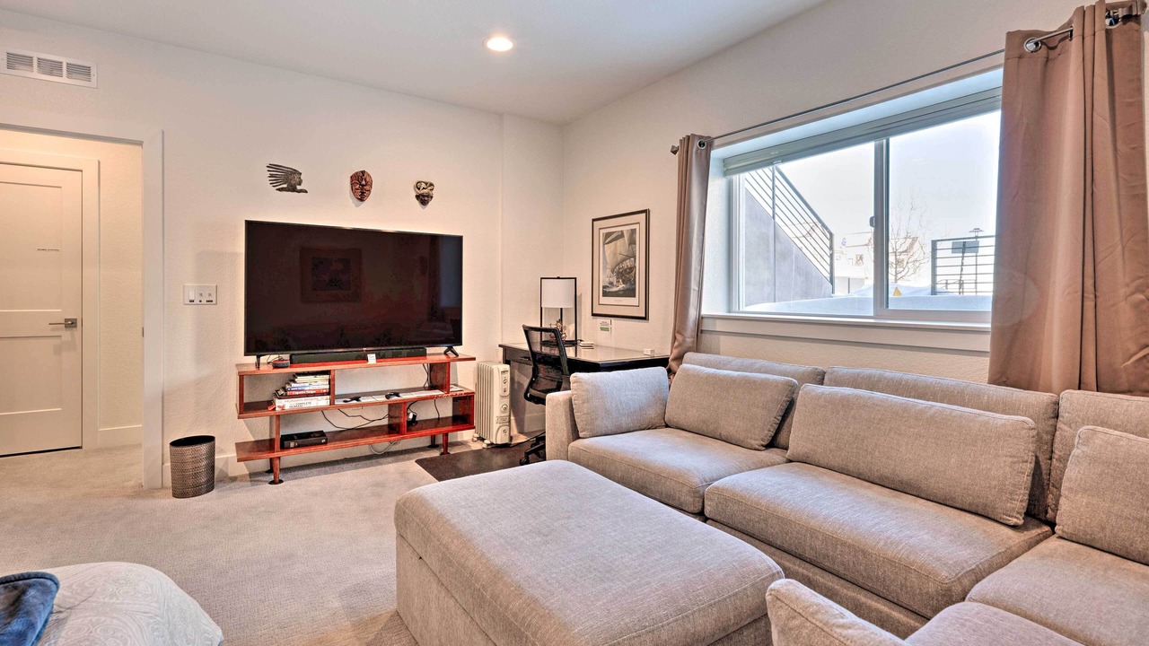 Photo of Livingroom in Louisville
