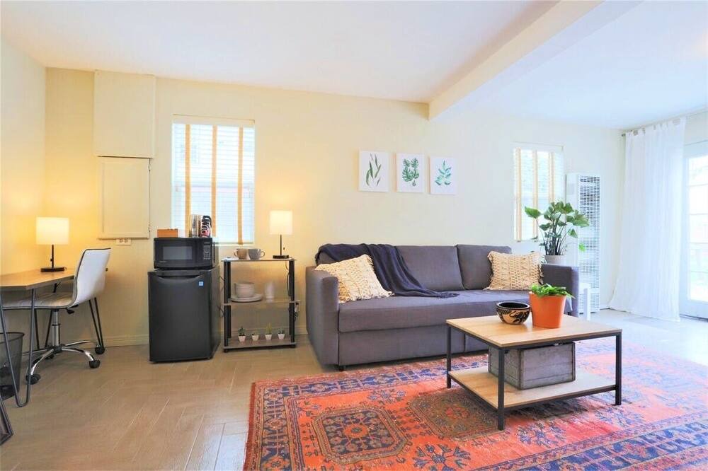 Photo of Livingroom in South Westminster