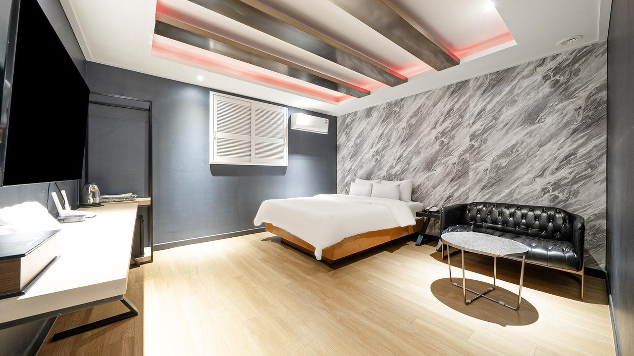 Photo of Bedroom in Osan