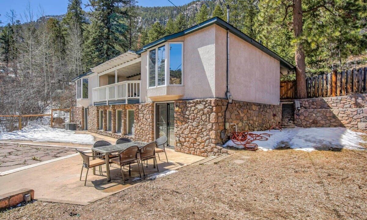 Photo of Outdoor in Green Mountain Falls