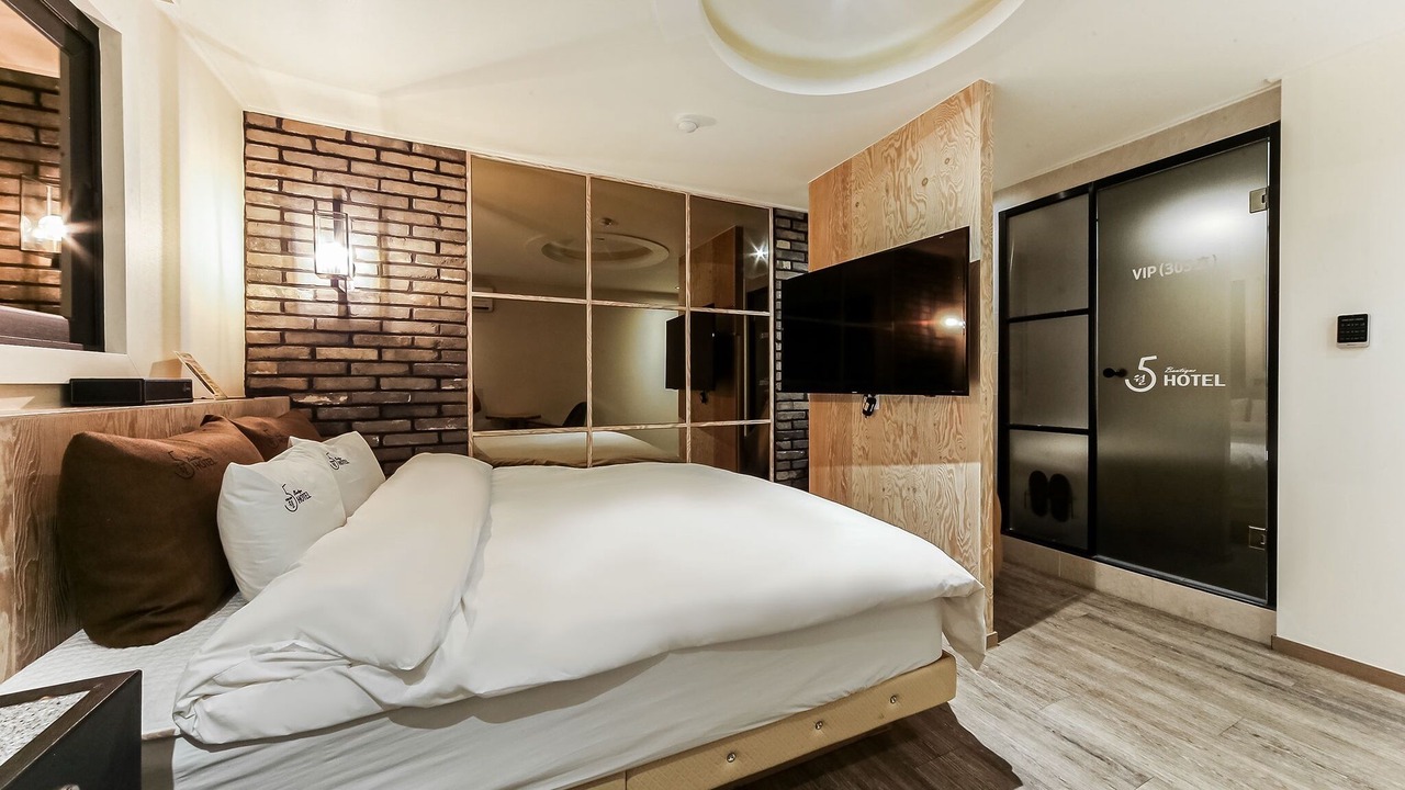 Photo of Bedroom in Busan
