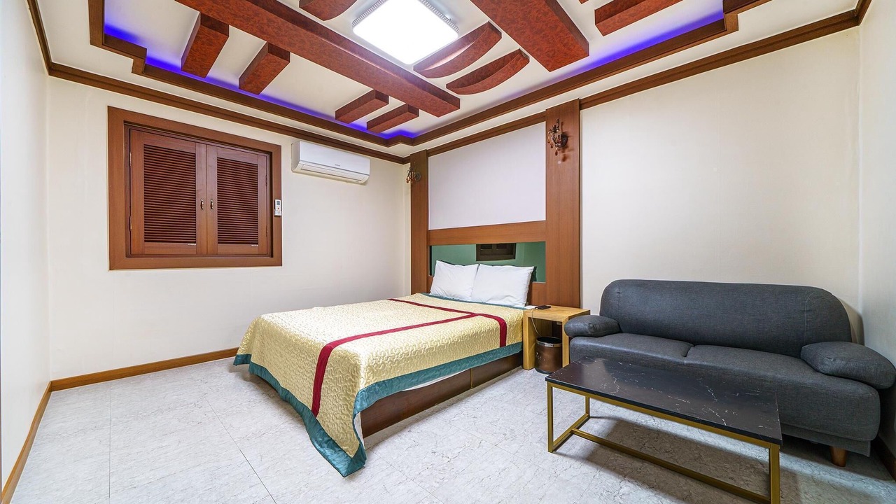 Photo of Bedroom in Pokkol