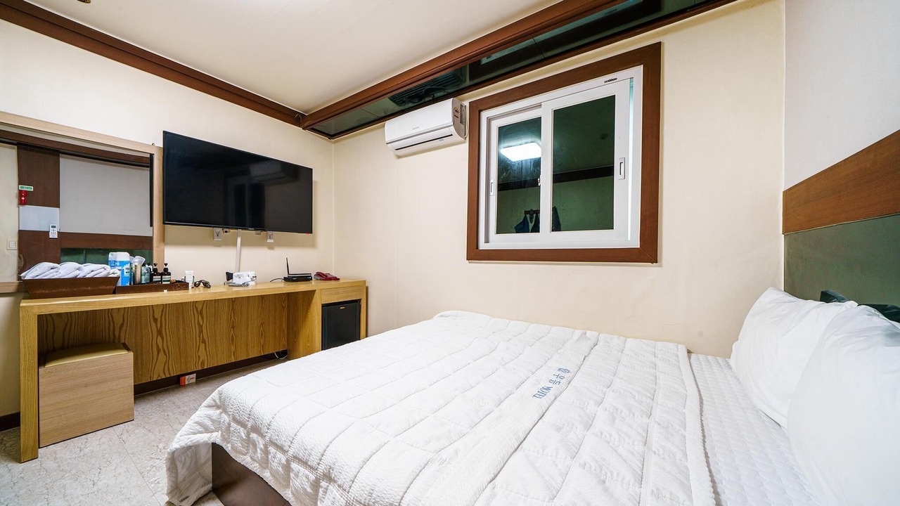 Photo of Bedroom in Pokkol