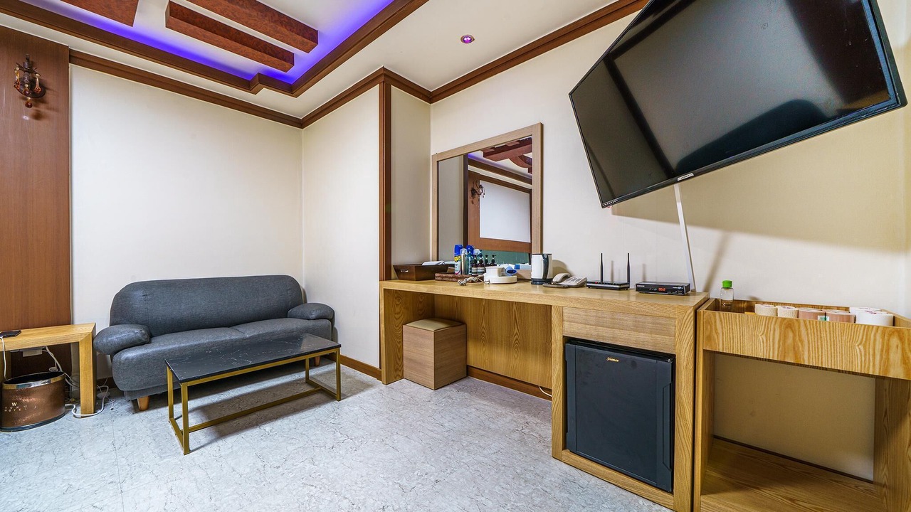Photo of Bedroom in Pokkol