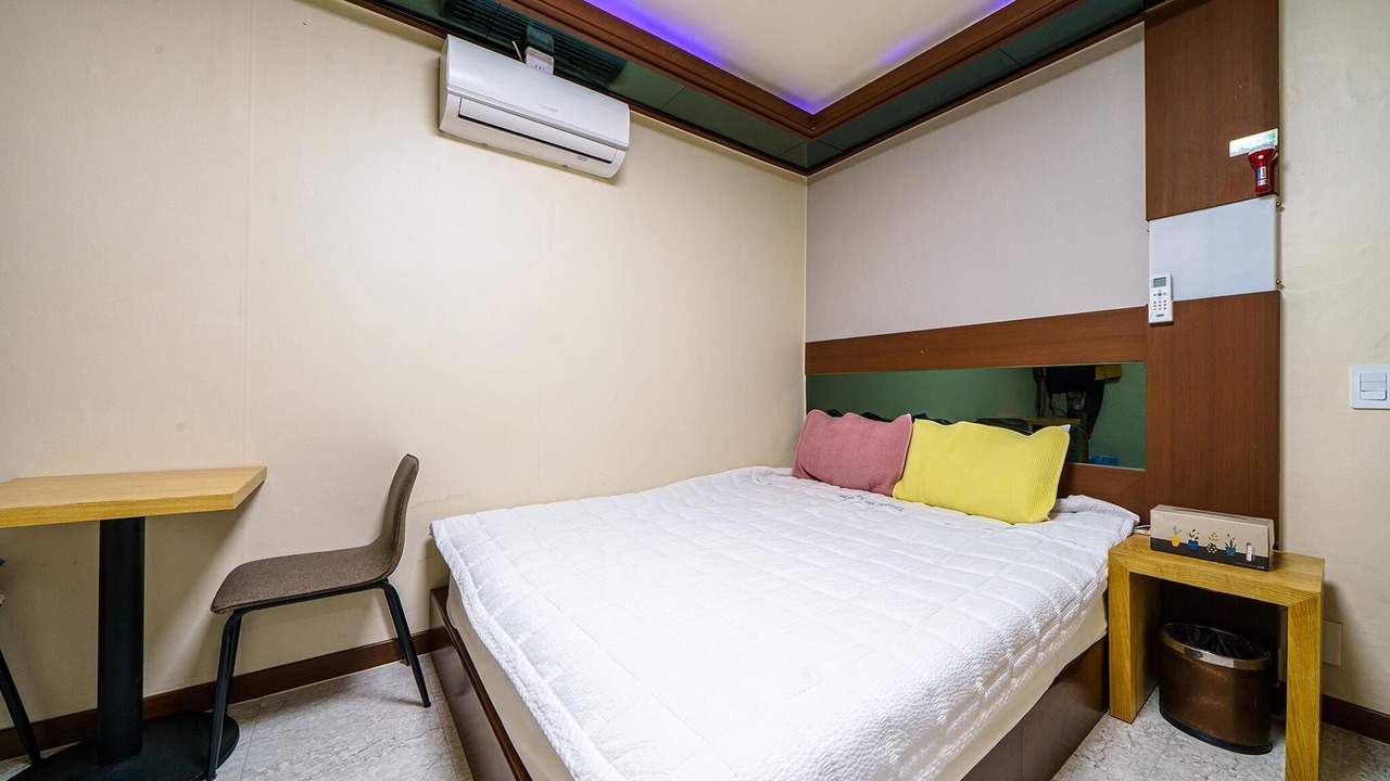 Photo of Bedroom in Pokkol