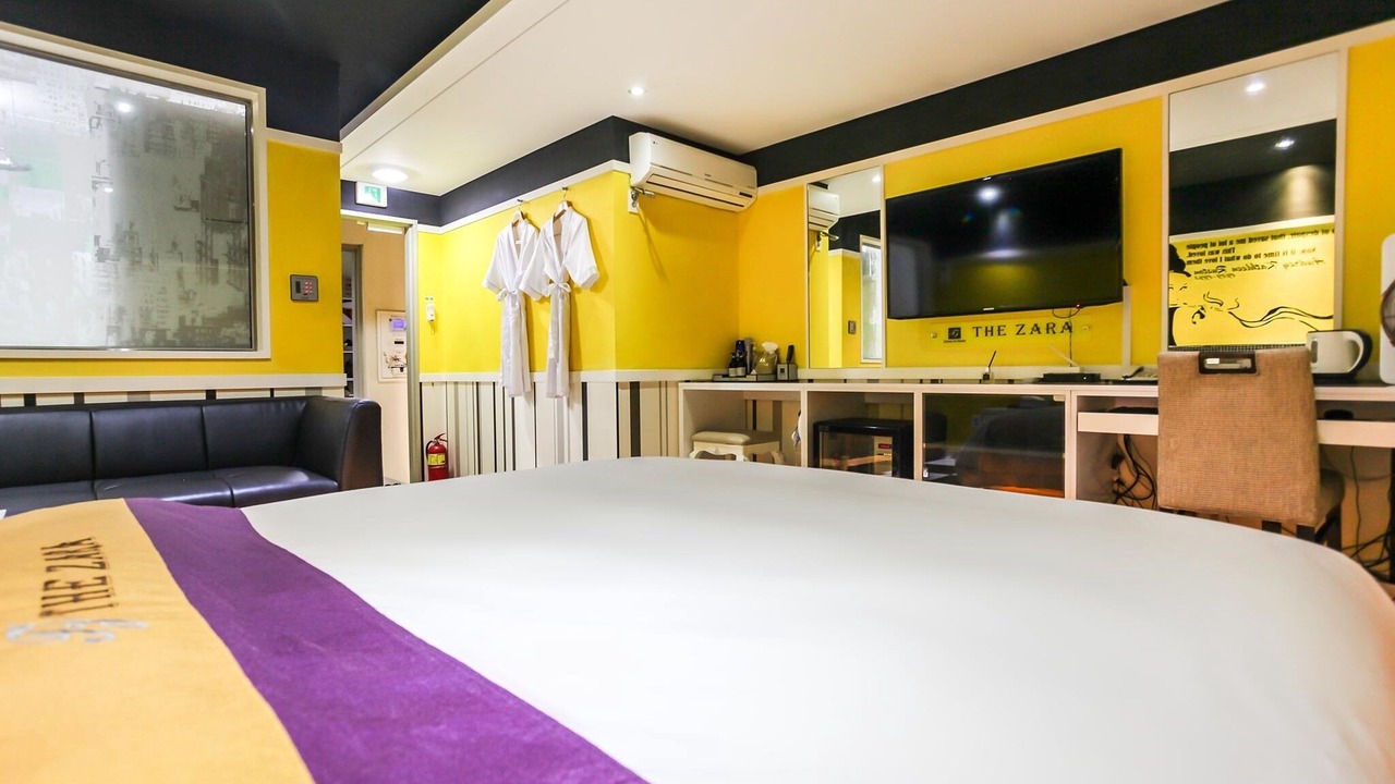 Photo of Bedroom in Downtown