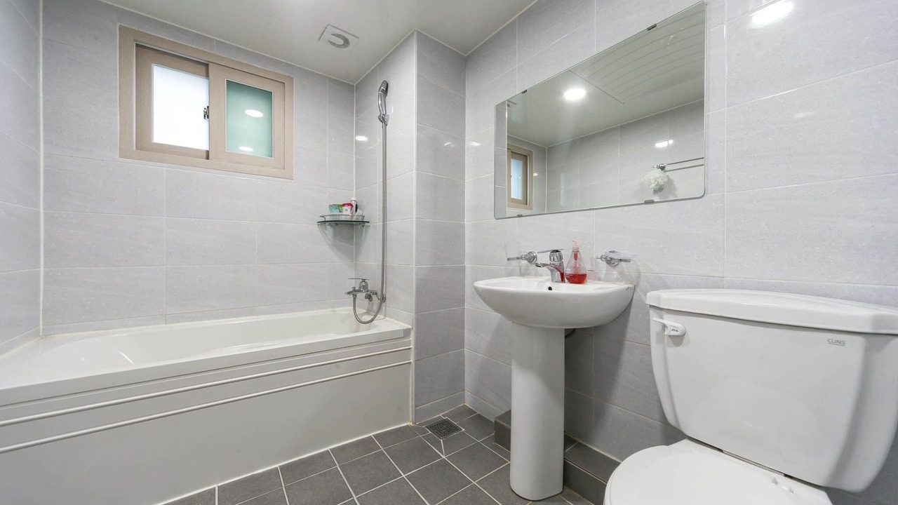 Photo of Bathroom in Sincheondong