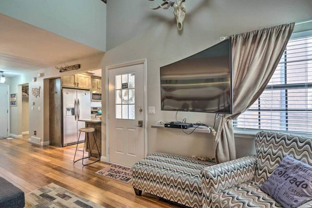 Photo of Livingroom in Security-Widefield