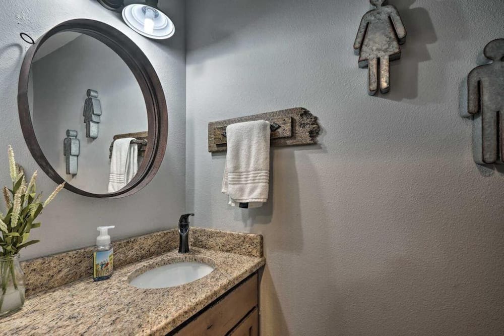 Photo of Bathroom in Security-Widefield