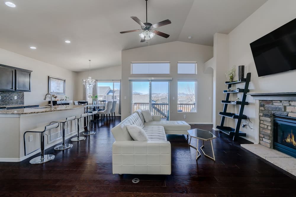Photo of Livingroom in Colorado Springs