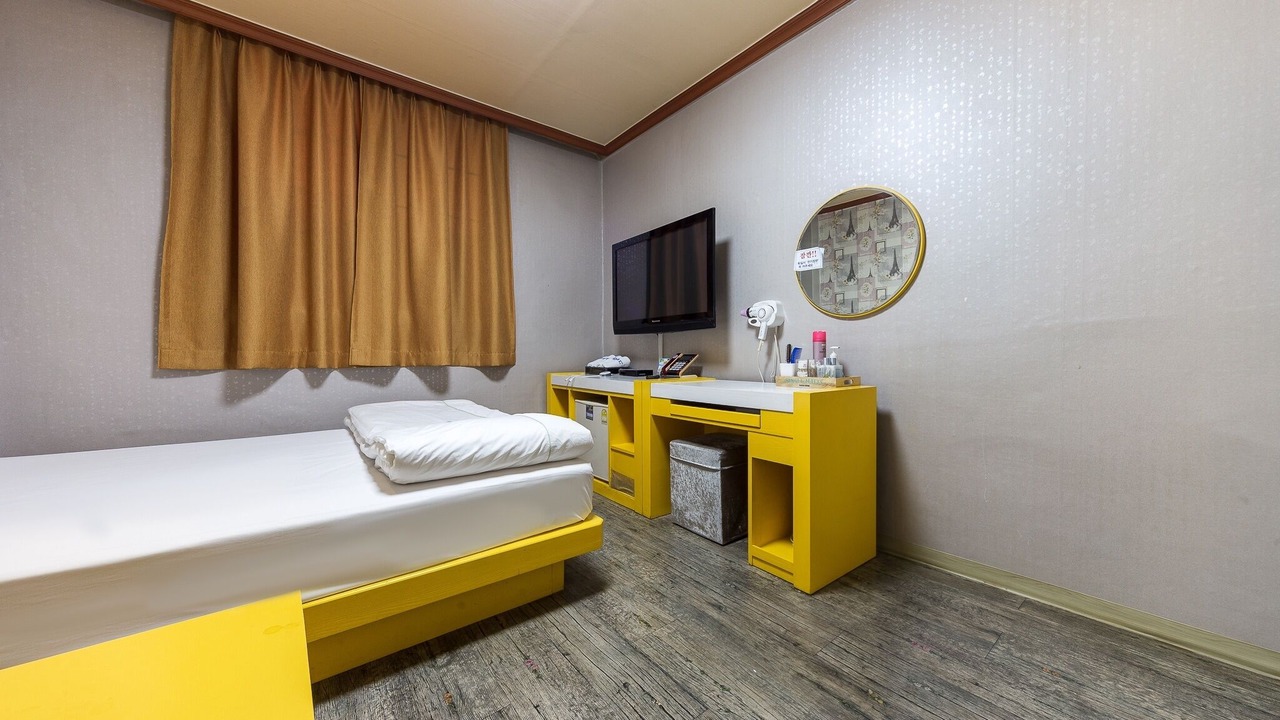 Photo of Bedroom in Daemyeong-dong