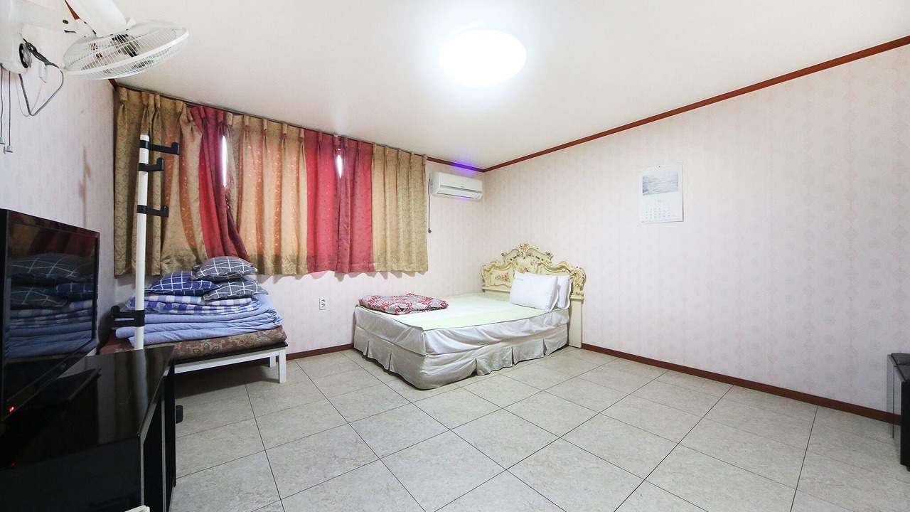 Photo of Bedroom in Chungmu