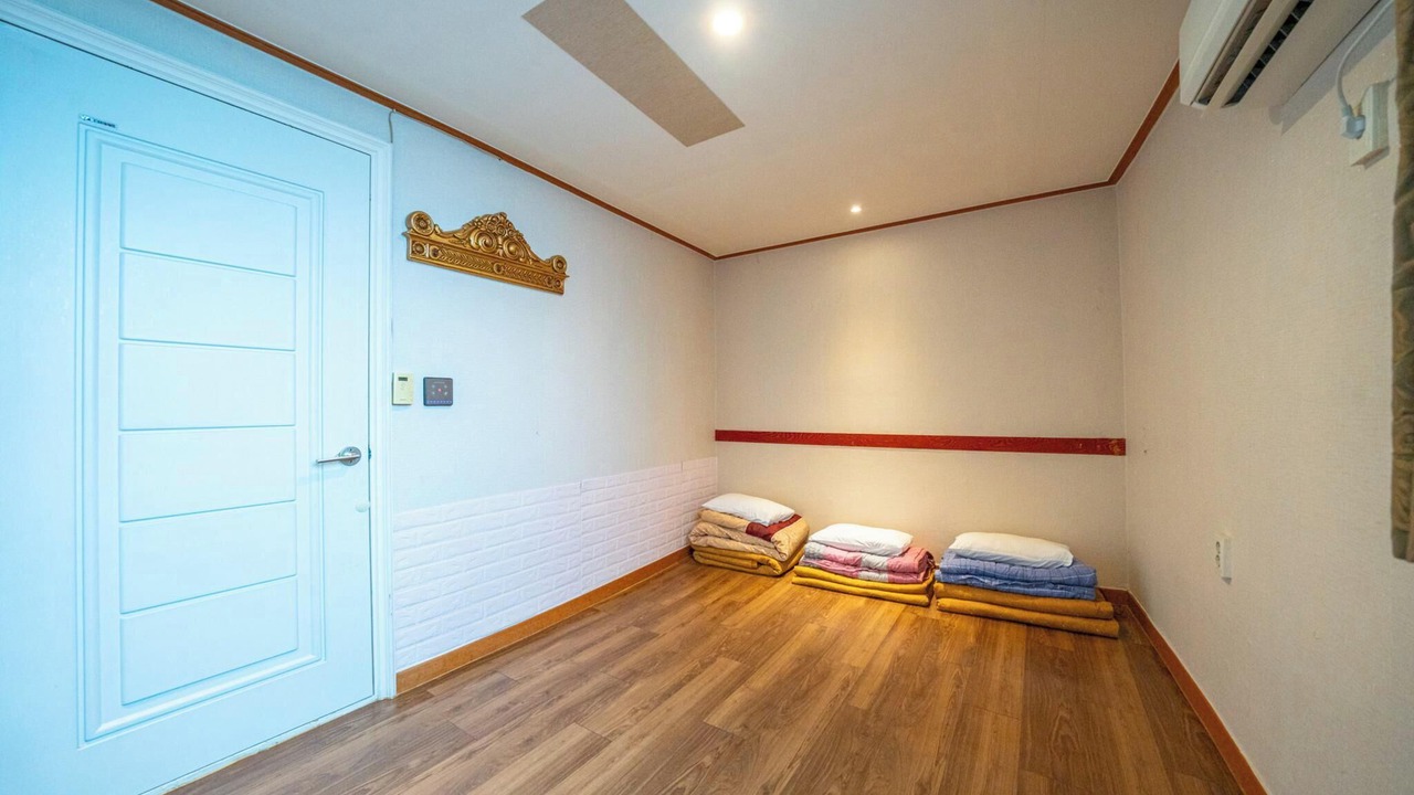 Photo of Bedroom in Oeseo