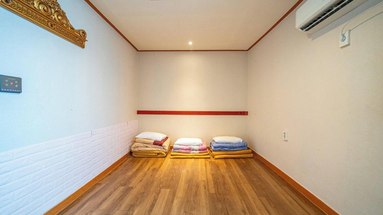 Photo of Bedroom in Oeseo
