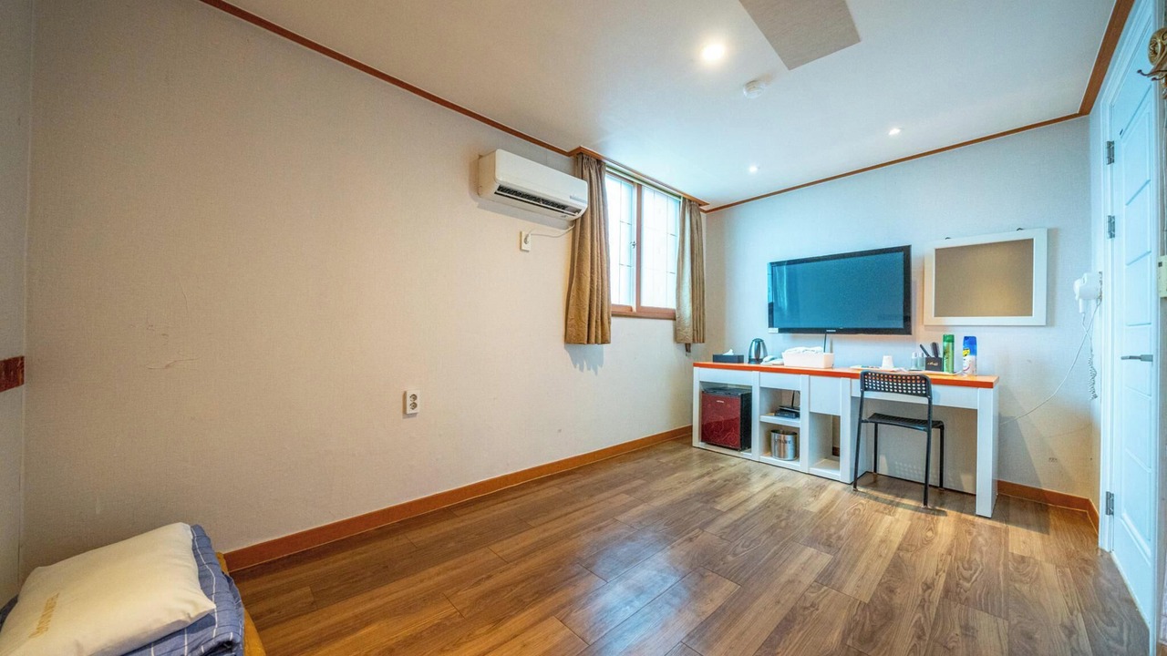 Photo of Bedroom in Oeseo